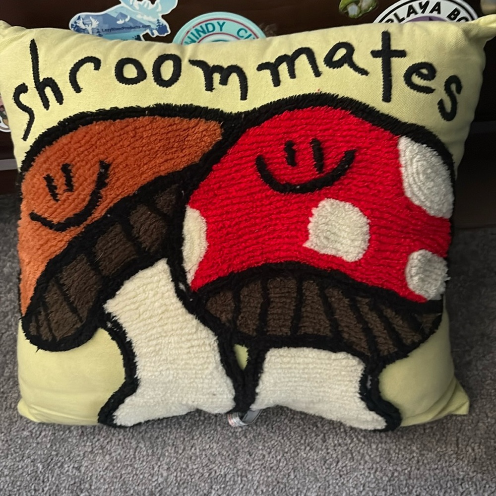 Shroom pillow